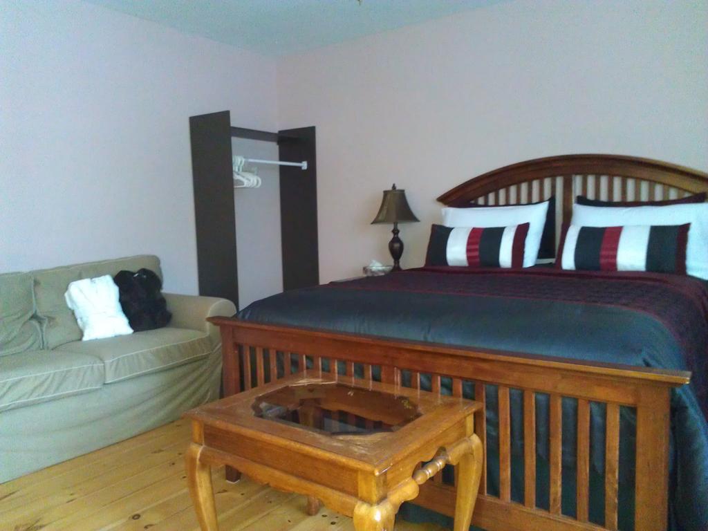 Le Gite De La Riviere Bromont Room photo