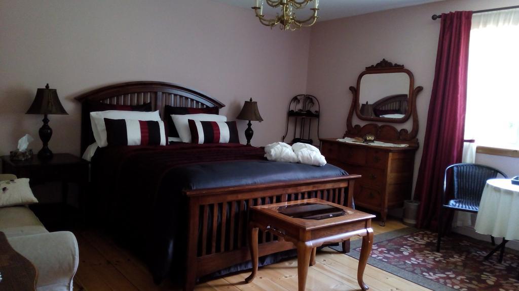 Le Gite De La Riviere Bromont Room photo